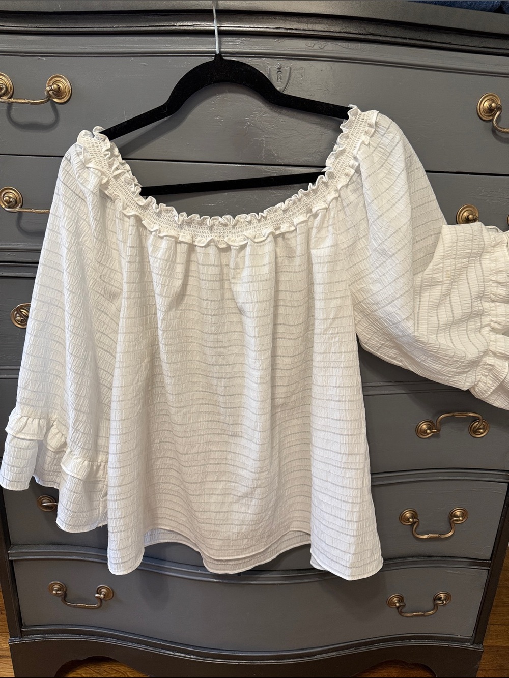 Max Studio White Ruffled On or Off-Shoulder Blouse